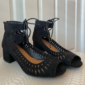 Qupid Jaden-02 Black Heels Size 8